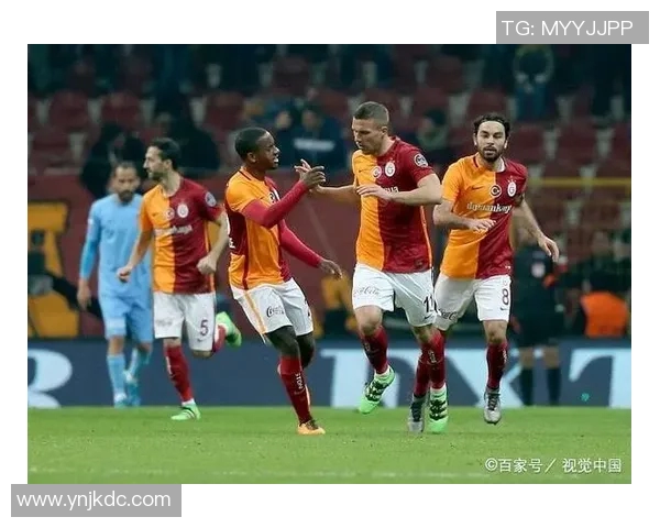 加拉塔萨雷与布鲁日激战正酣谁能在欧战中笑到最后