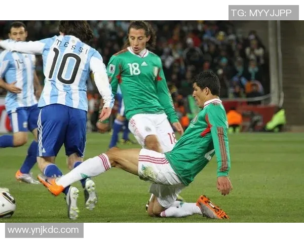 墨西哥与丹麦足球对决比分揭晓精彩瞬间回顾