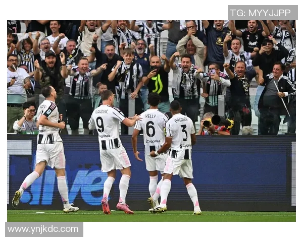 尤文图斯与巴塞罗那激战在即球迷期待巅峰对决的精彩瞬间