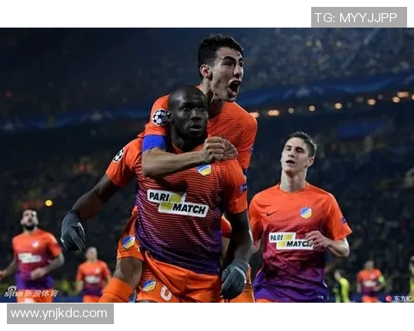 希腊人竞技与塔林的精彩对决揭示足球战术与团队合作的重要性 希腊人竞技与塔林的精彩对决揭示足球战术与团队合作的重要性