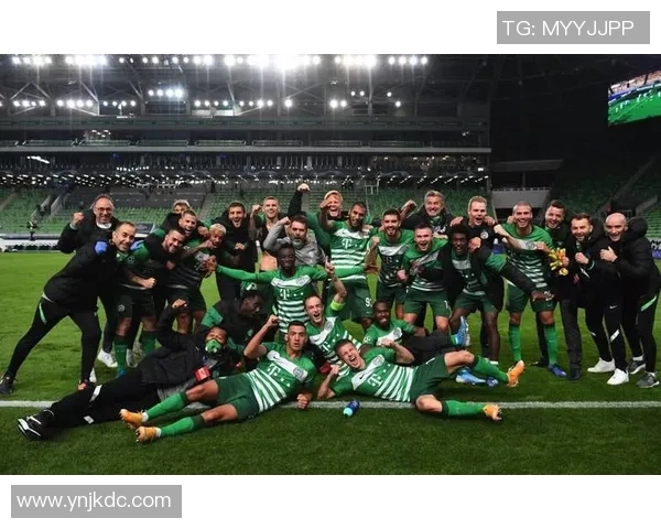 流浪者与阿伯丁热刺南安普顿的激烈对决展现足球魅力与团队精神