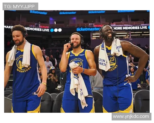 雷霆与开拓者精彩对决集锦回顾展现篮球魅力与激情碰撞 雷霆与开拓者精彩对决集锦回顾展现篮球魅力与激情碰撞