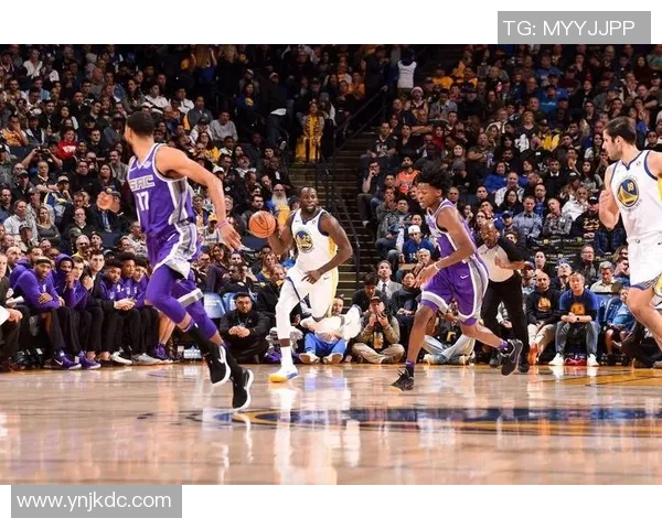 2015年勇士与国王经典对决回放重温精彩瞬间与赛场激情 2015年勇士与国王经典对决回放重温精彩瞬间与赛场激情