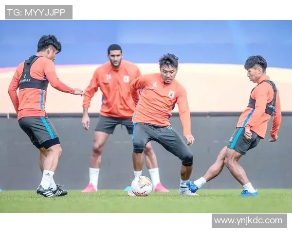 2014年富力与广州的激烈对决回顾及赛季表现分析